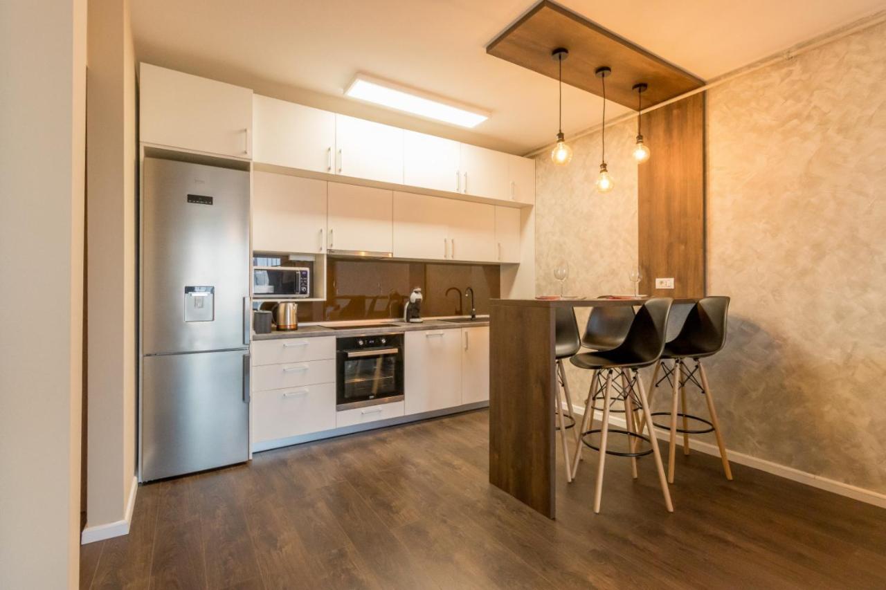 Modern Downtown Apartment Cluj-Napoca Exterior foto
