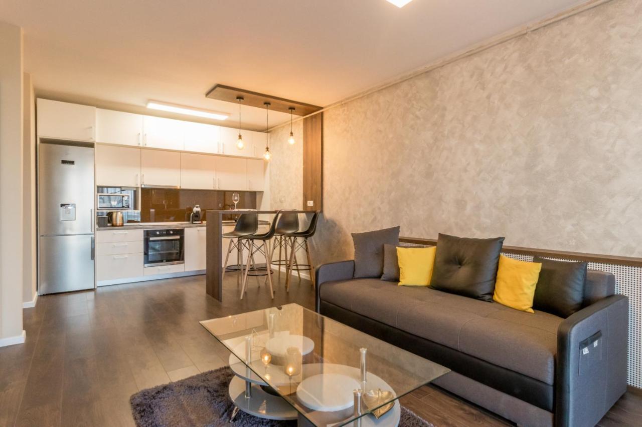 Modern Downtown Apartment Cluj-Napoca Exterior foto