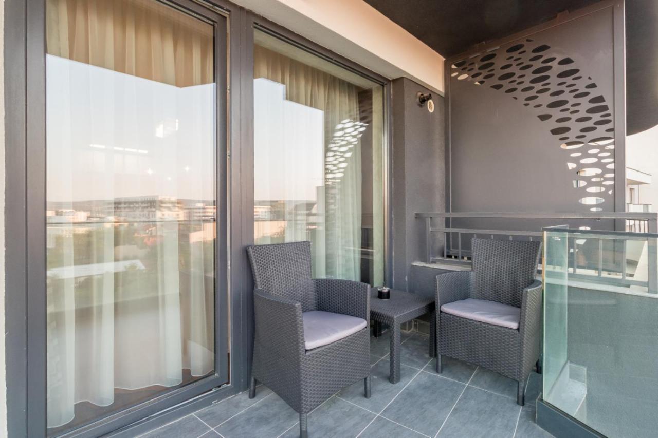 Modern Downtown Apartment Cluj-Napoca Exterior foto